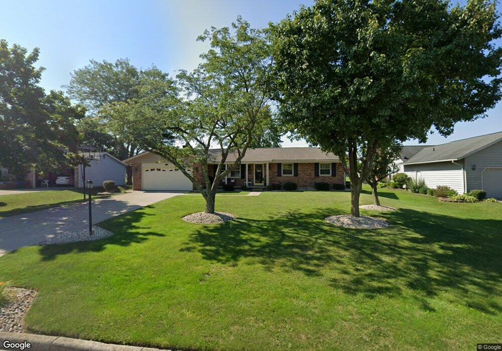 1373 Oakridge Dr, Bucyrus, OH 44820 - photo 1