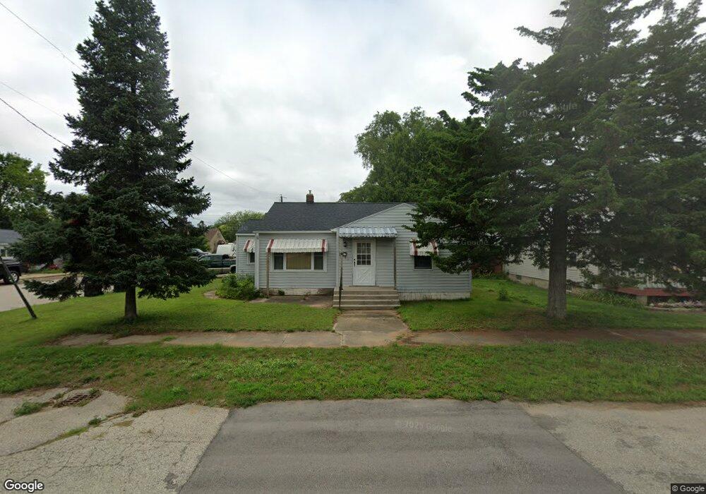 2320 15th Ave, Menominee, MI 49858 - photo 1