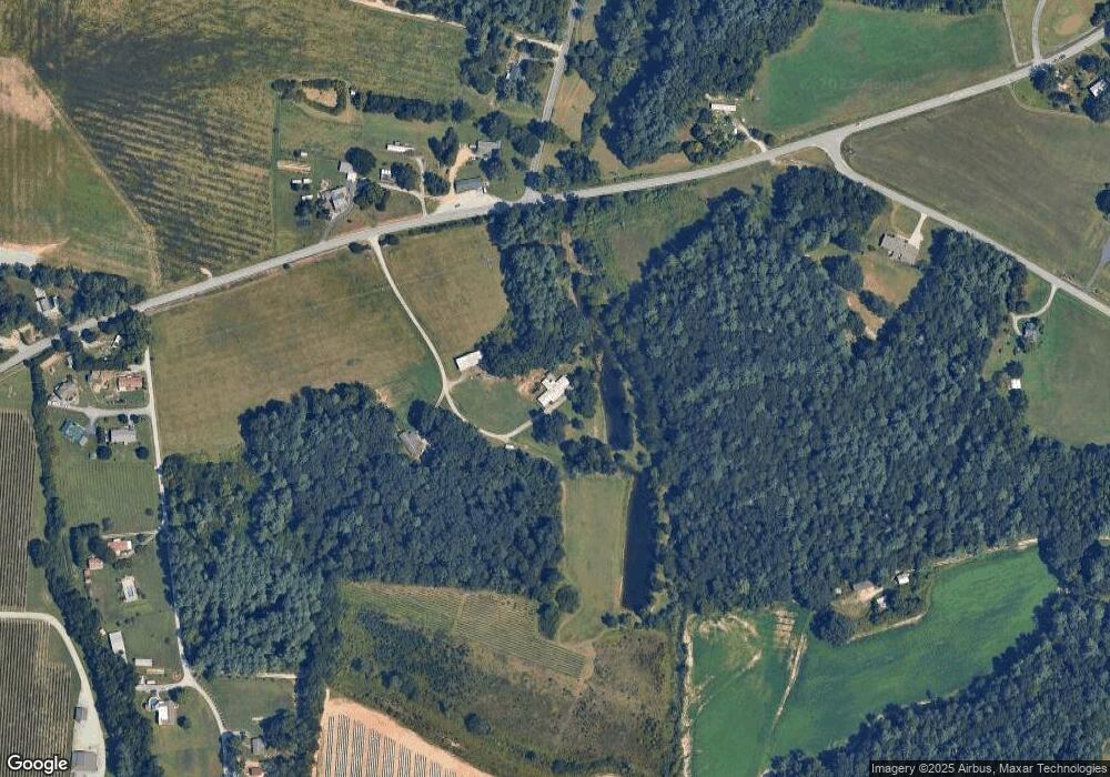 167 Daddys Girl Ln, Hendersonville, NC 28792 - photo 1