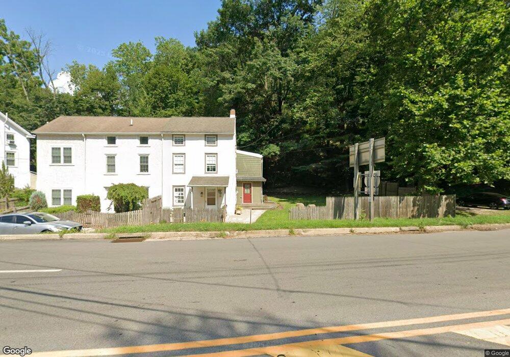 1082 Trinity Ln, Conshohocken, PA 19428 - photo 1