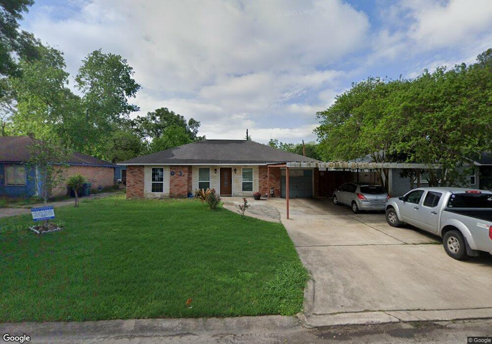 5801 Maywood Dr, Houston, TX 77053 - photo 1