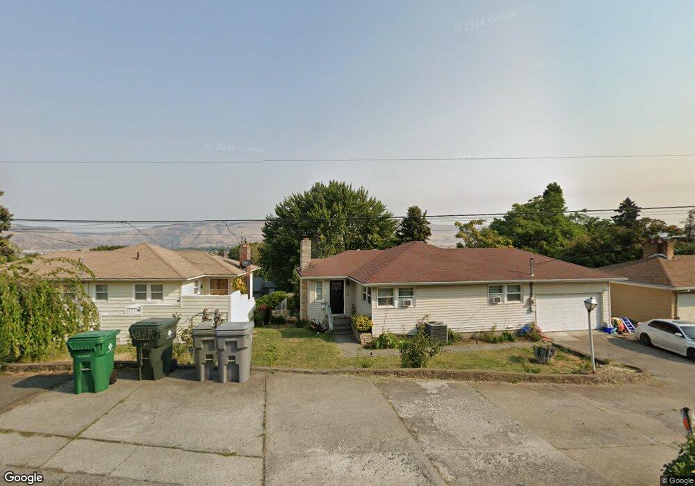 921 E 15th Place, the Dalles, OR 97058 - photo 1
