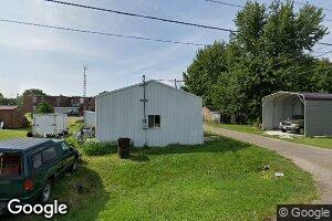 107 E 4th St, Bowen, IL 62316