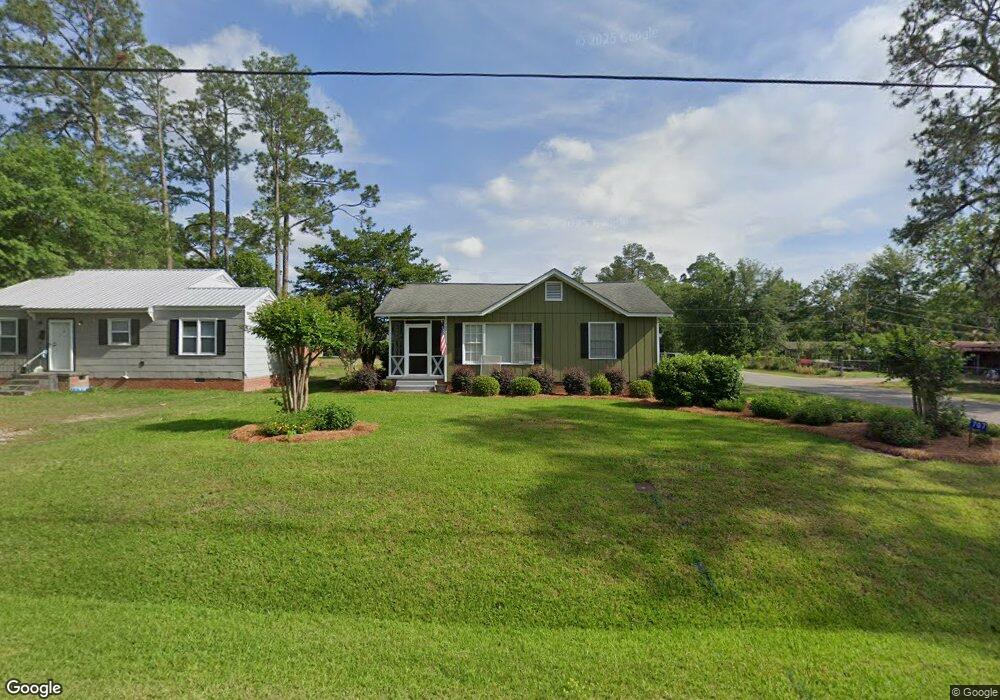 707 W Sultana Dr, Fitzgerald, GA 31750 - photo 1