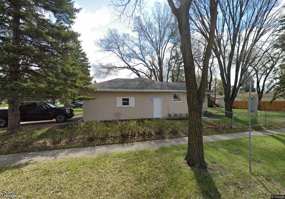 1014 18th Ave S, Fargo, ND 58103 - photo 1