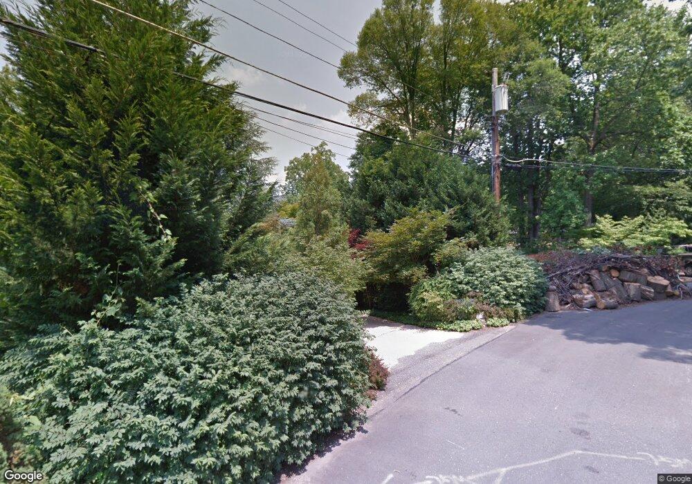 6202 Lakeview Dr, Falls Church, VA 22041 - photo 1