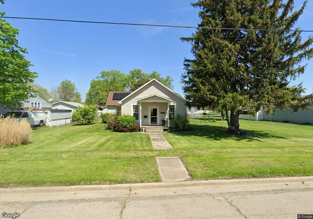 1520 Delavan St, Lincoln, IL 62656 - photo 1