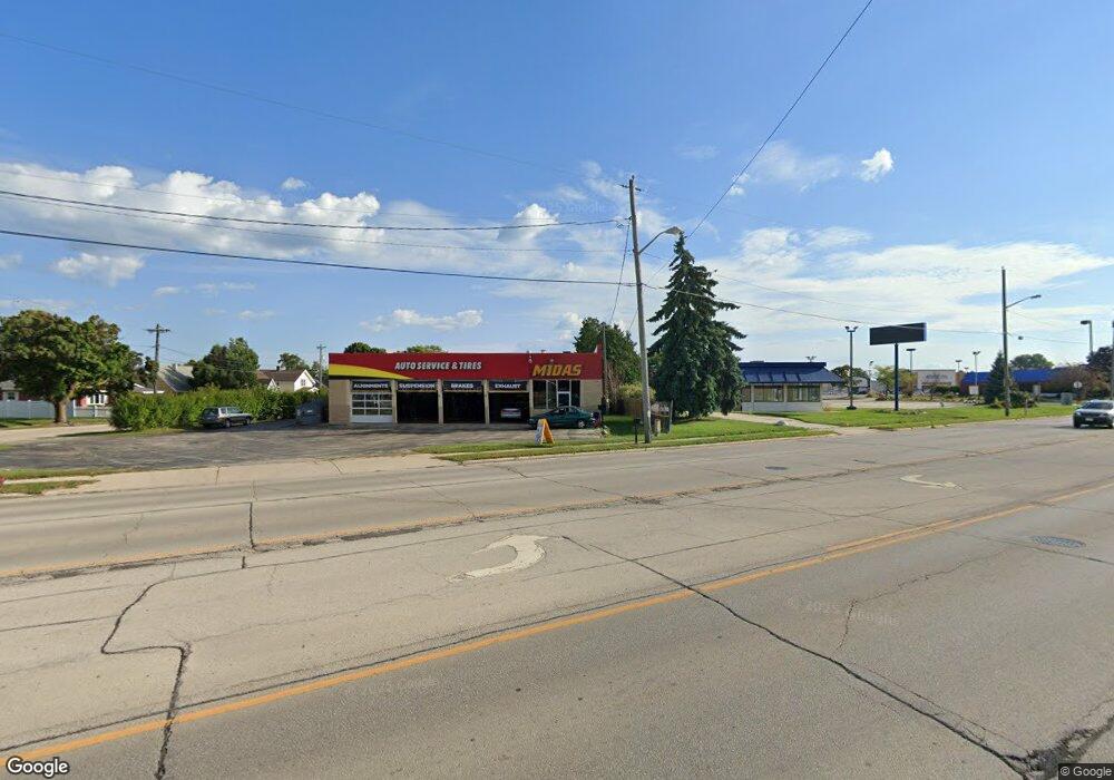 3215 Calumet Ave, Manitowoc, WI 54220 - photo 1