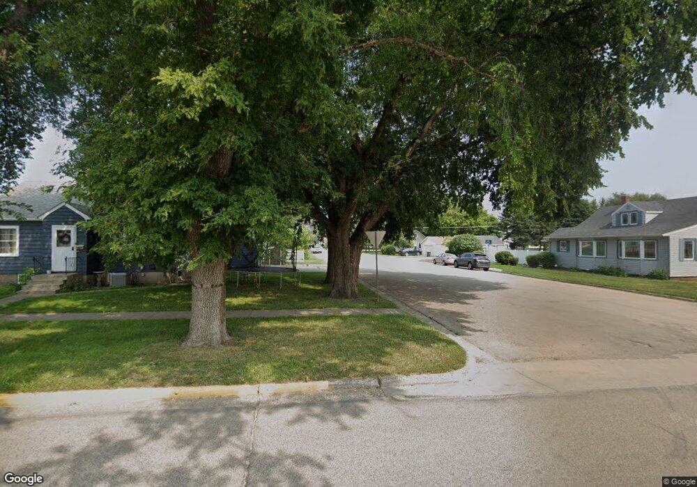 871 2nd Ave SE unit L-1, Jamestown, ND 58401 - photo 1