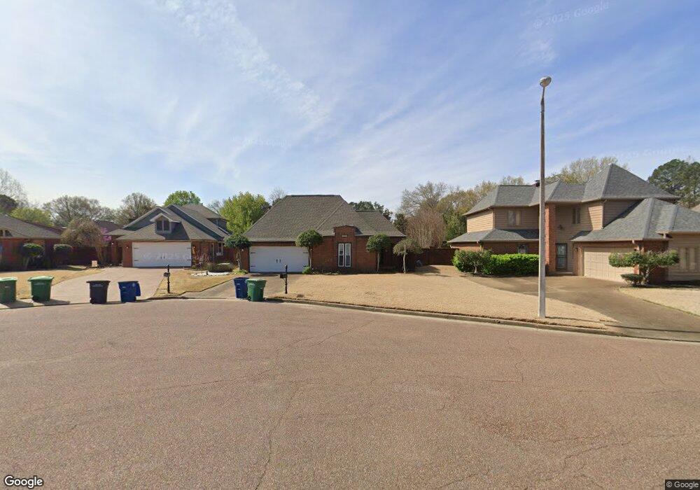 7732 Hunters Run Dr, Germantown, TN 38138 - photo 1