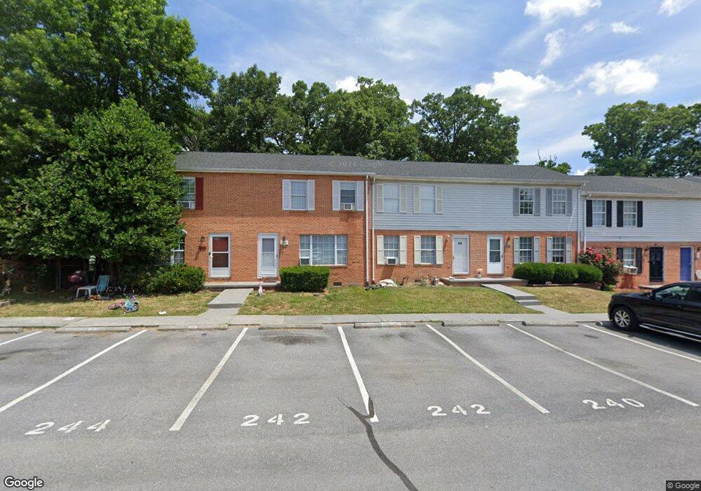 244 Nottoway Dr, Stephens City, VA 22655 - photo 1