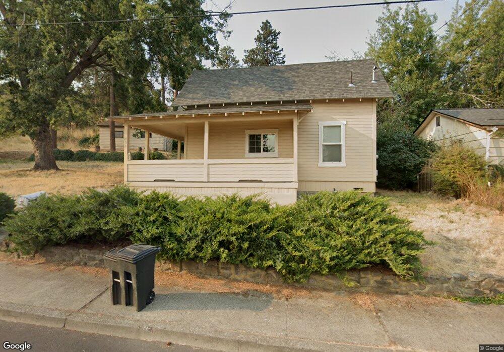 204 W 15th St, the Dalles, OR 97058 - photo 1
