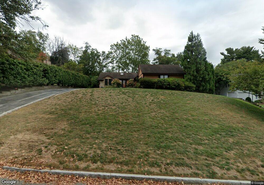 609 Foxfields Rd, Bryn Mawr, PA 19010 - photo 1