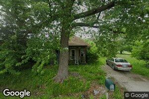 607 N 2nd St, Witt, IL 62094