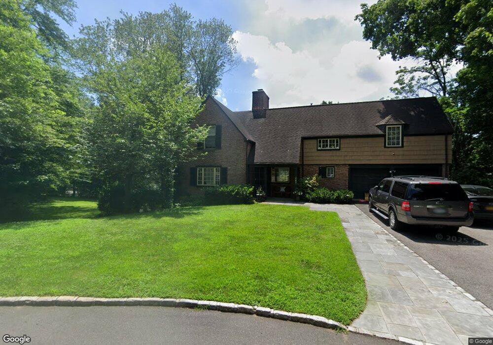 101 Ivy Way, Port Washington, NY 11050 - photo 1