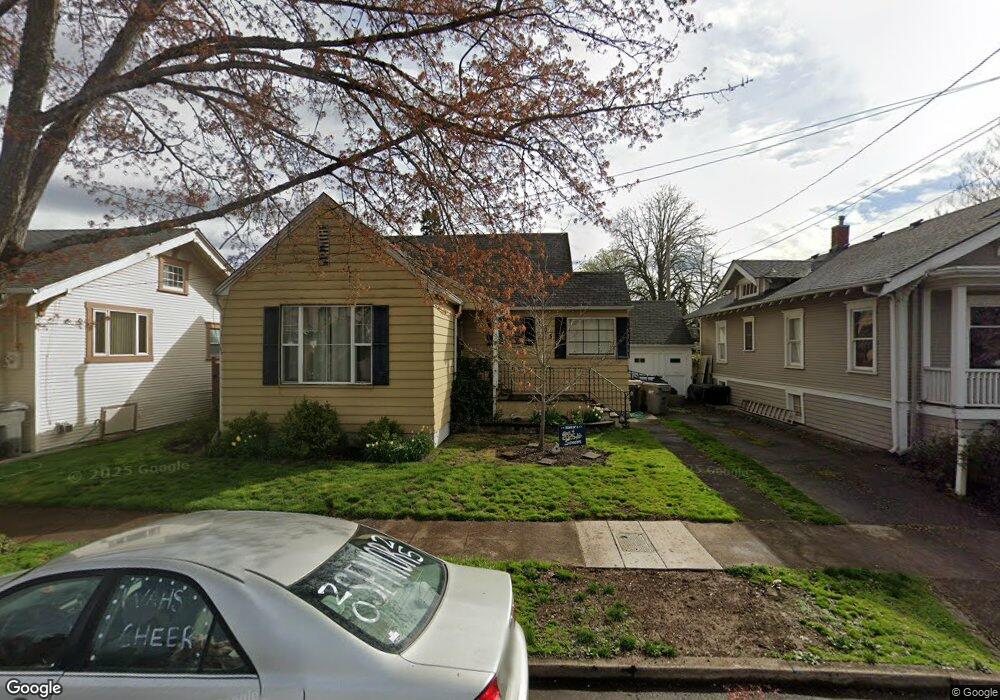 905 Calapooia St SW, Albany, OR 97321 - photo 1