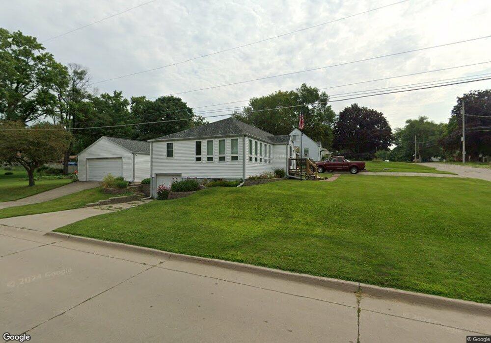 1715 Highview Dr, Des Moines, IA 50315 - photo 1