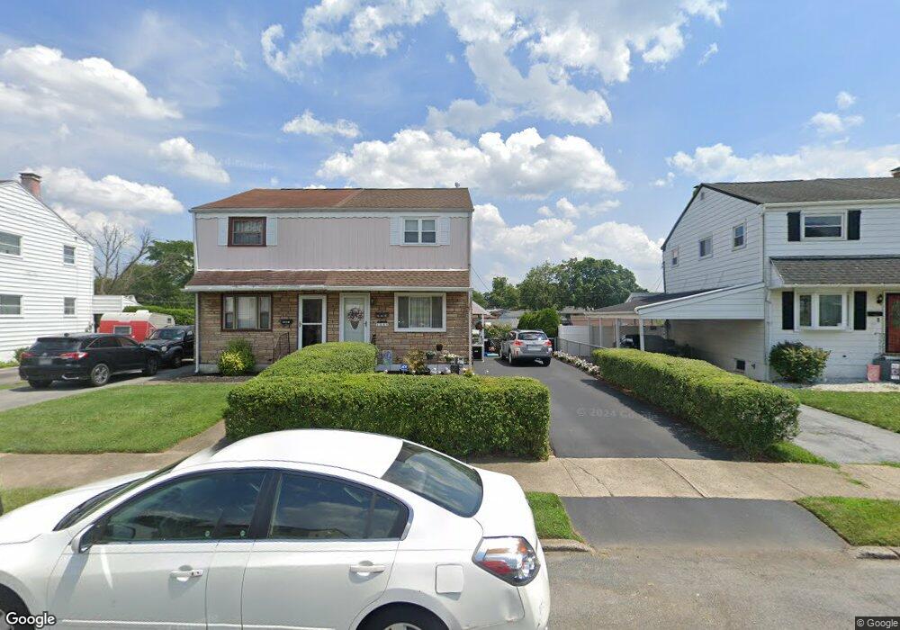 1341 Crestwood Rd, Bethlehem, PA 18018 - photo 1