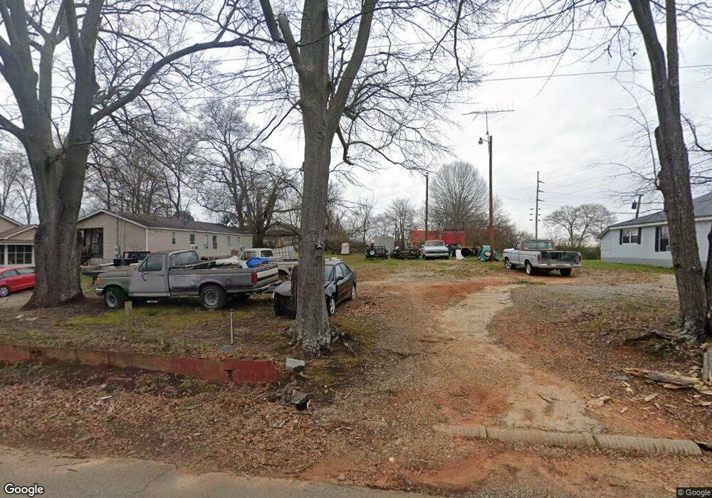 409 Hillcrest Ave, Elberton, GA 30635 - photo 1