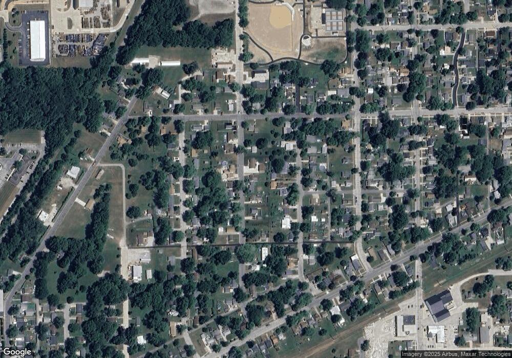 818 Hazel St, Auburn, IN 46706 - photo 1