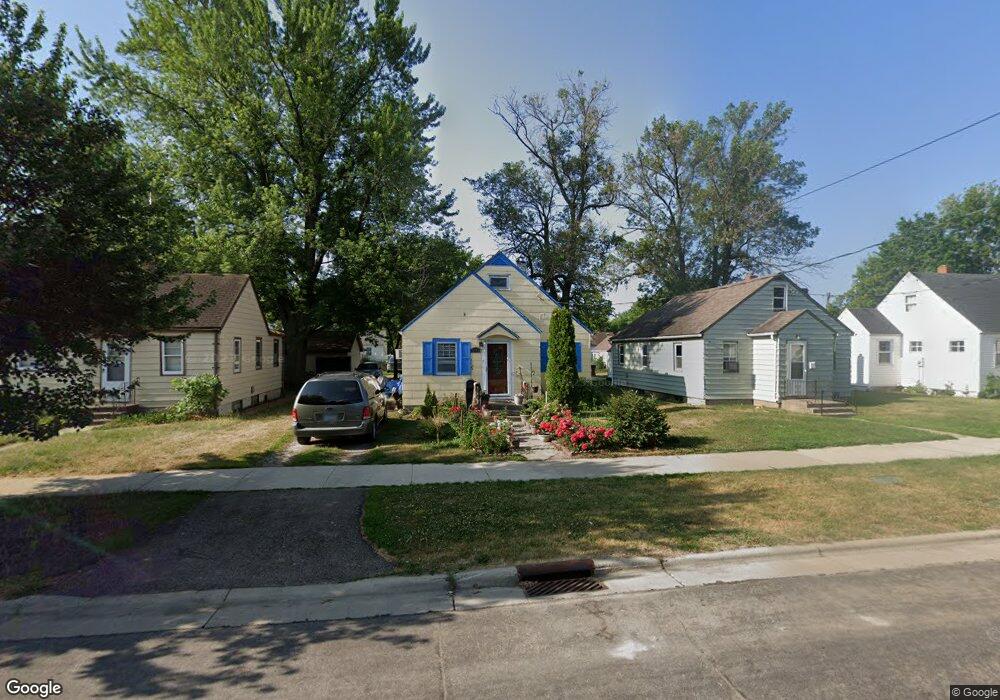 1203 10th Ave SW, Austin, MN 55912 - photo 1