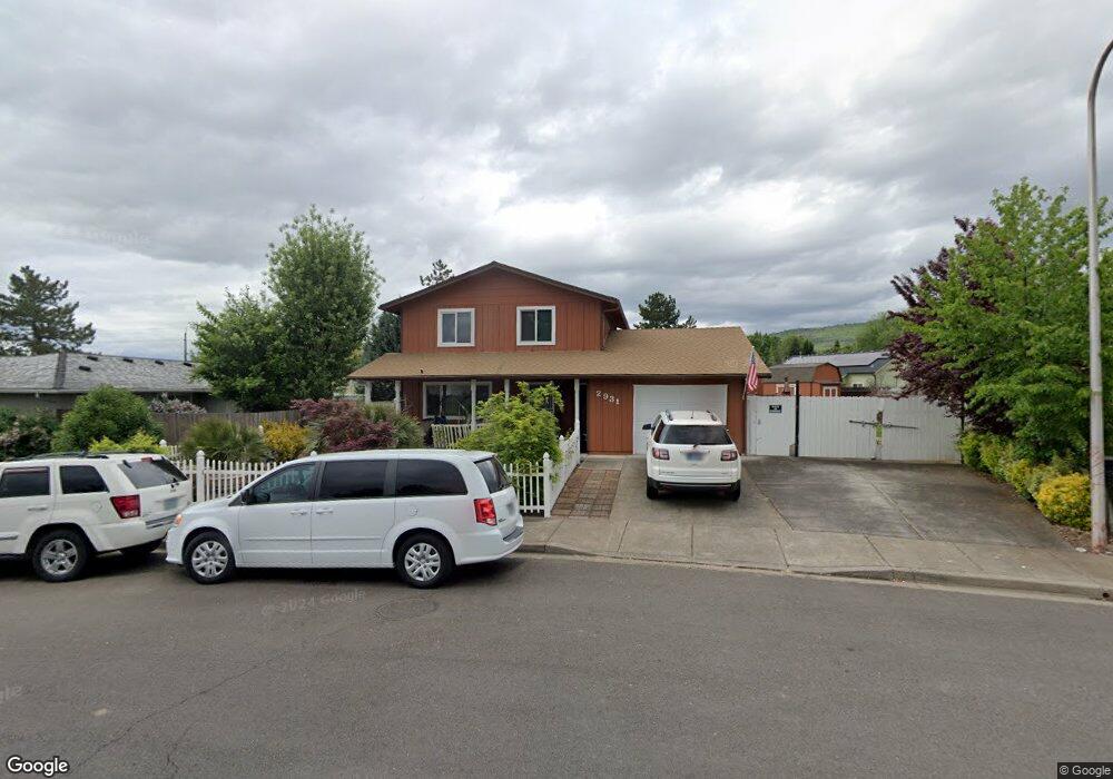 2931 Iris Cir, Medford, OR 97504 - photo 1