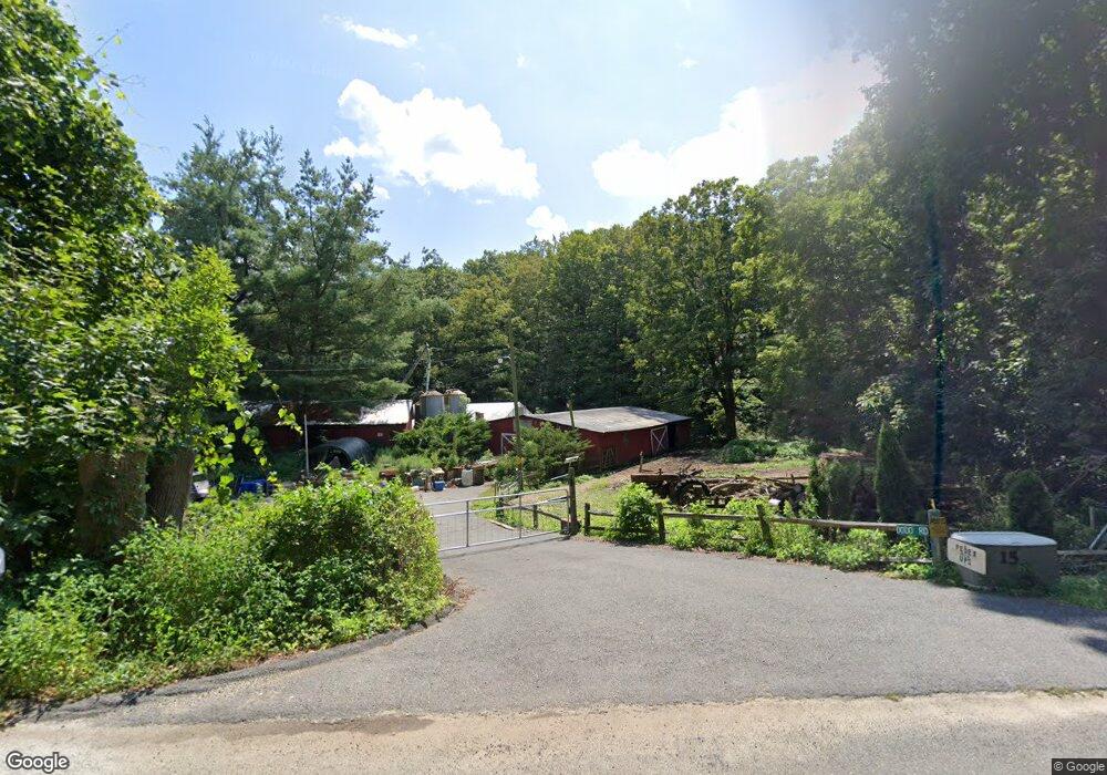 15 Painter Hill Rd, Woodbury, CT 06798 - photo 1