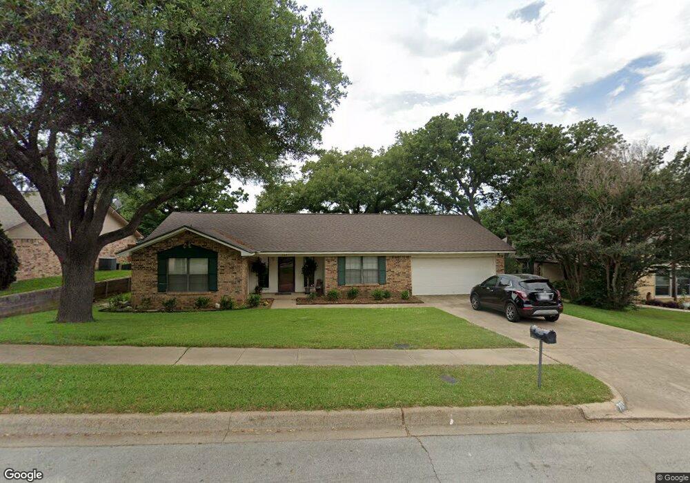 709 Glenhaven Dr, Hurst, TX 76054 - photo 1