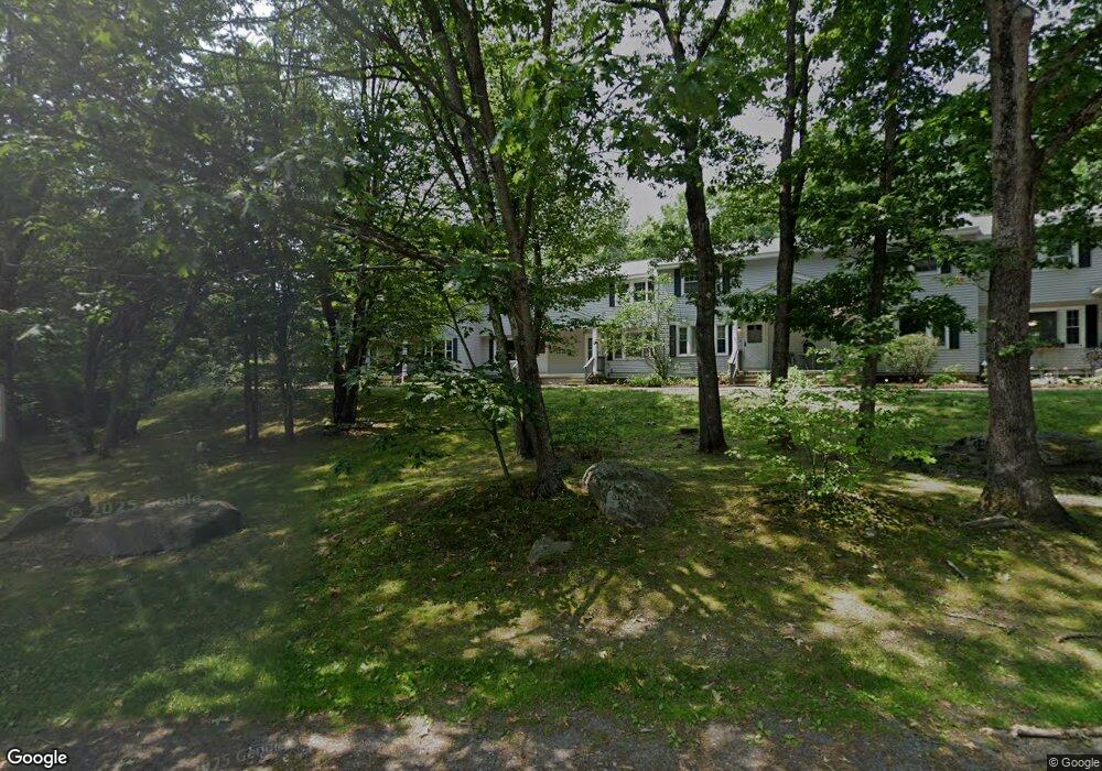 127 Sandstone Cir unit 127, Londonderry, NH 03053 - photo 1