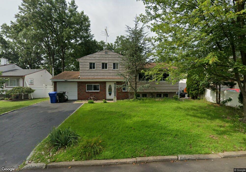 19 Candlewood Ct, Colonia, NJ 07067 - photo 1