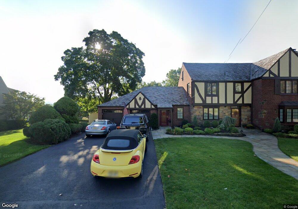 150 Berkshire Rd, Hasbrouck Heights, NJ 07604 - photo 1