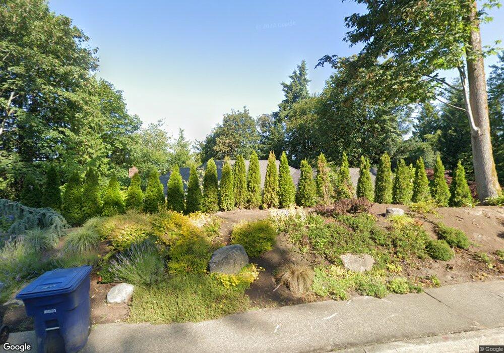 8808 Points Dr NE, Yarrow Point, WA 98004 - photo 1