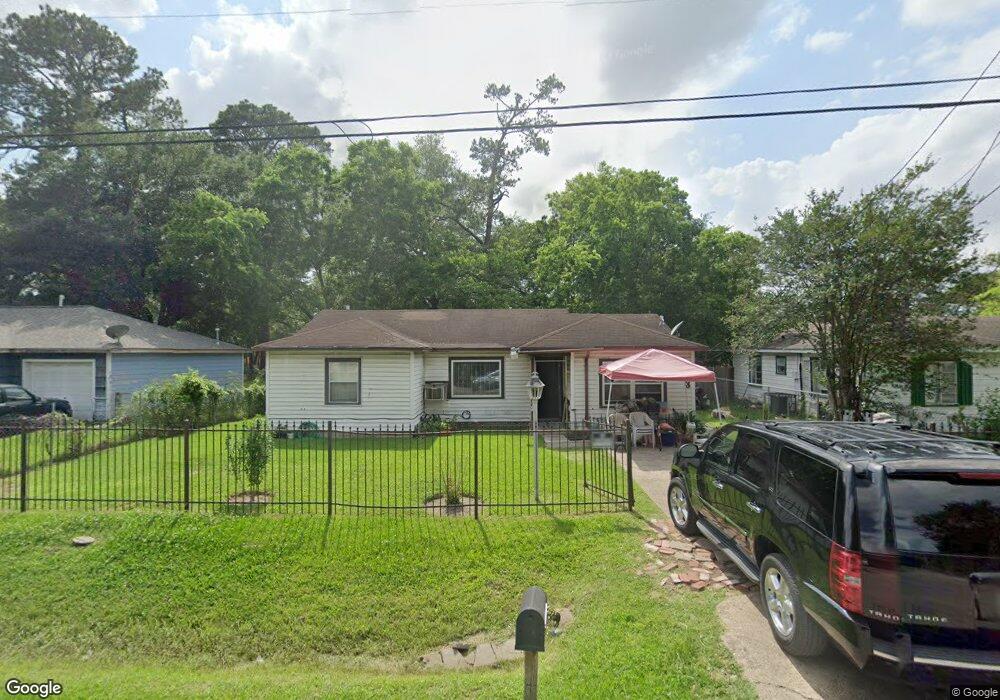 10513 Bucknell Rd, Houston, TX 77016 - photo 1
