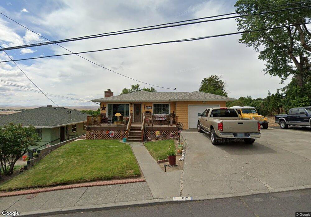 621 NW 5th St, Pendleton, OR 97801 - photo 1