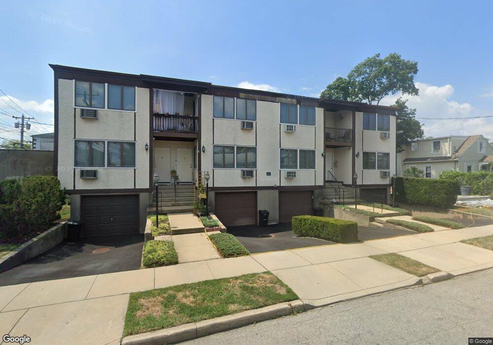 1 Boxwood Rd unit D, Port Washington, NY 11050 - photo 1