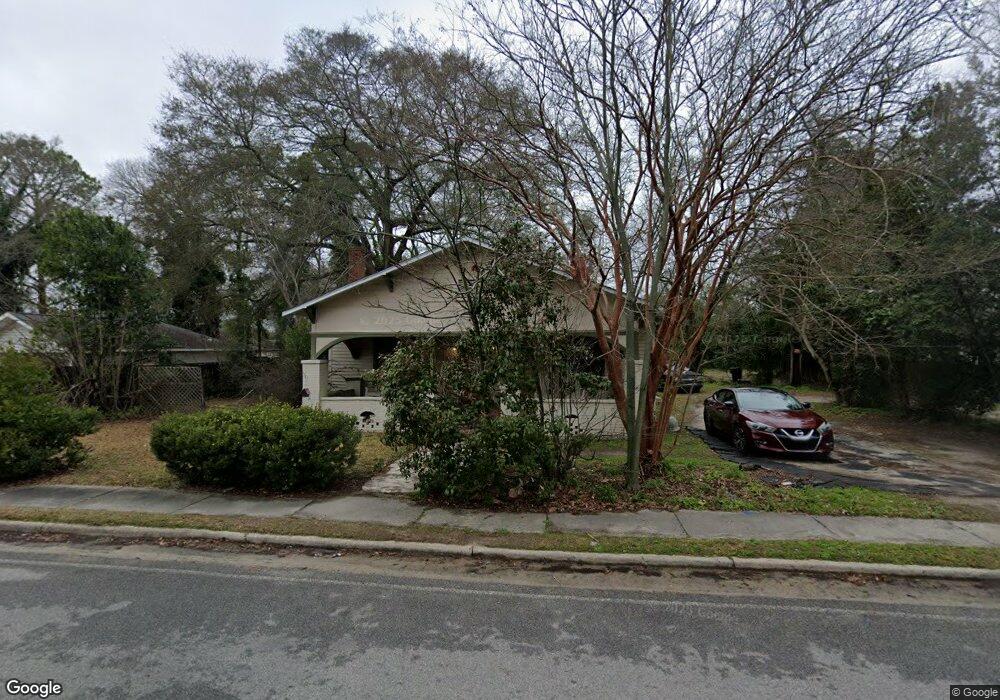 230 W Lillian St, Metter, GA 30439 - photo 1