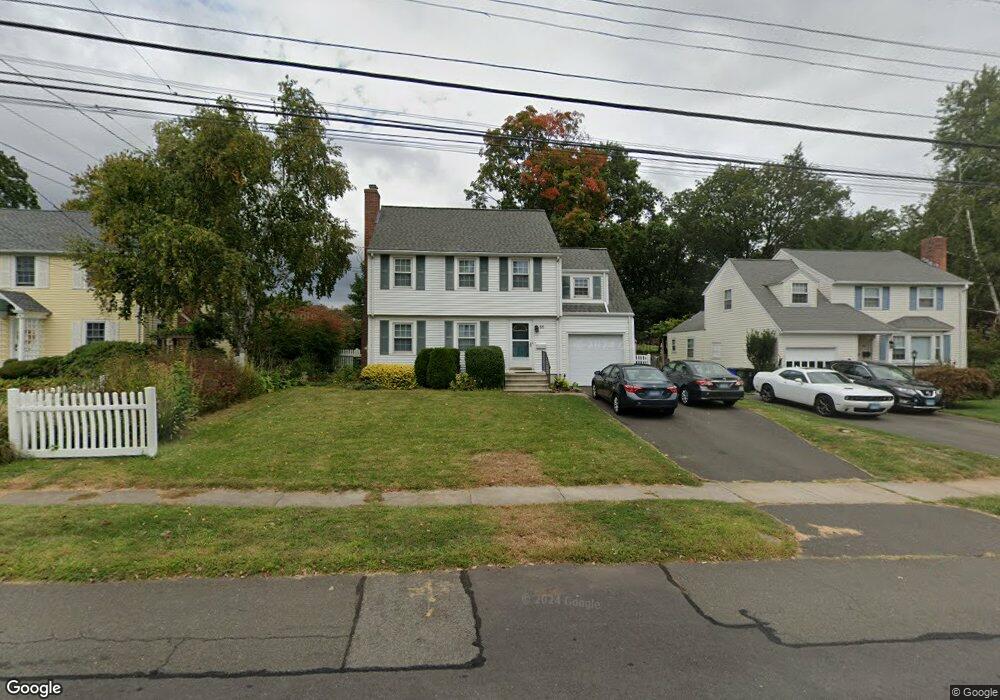 86 Ledgewood Rd, West Hartford, CT 06107 - photo 1