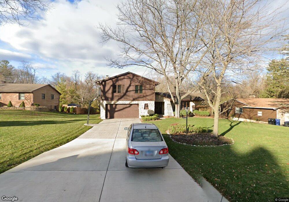 1220 Surrey Ln, Algonquin, IL 60102 - photo 1