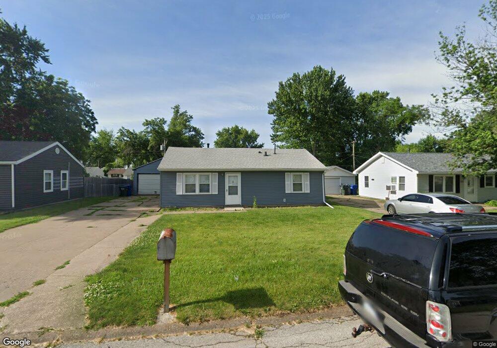 2815 W 69th St, Davenport, IA 52806 - photo 1
