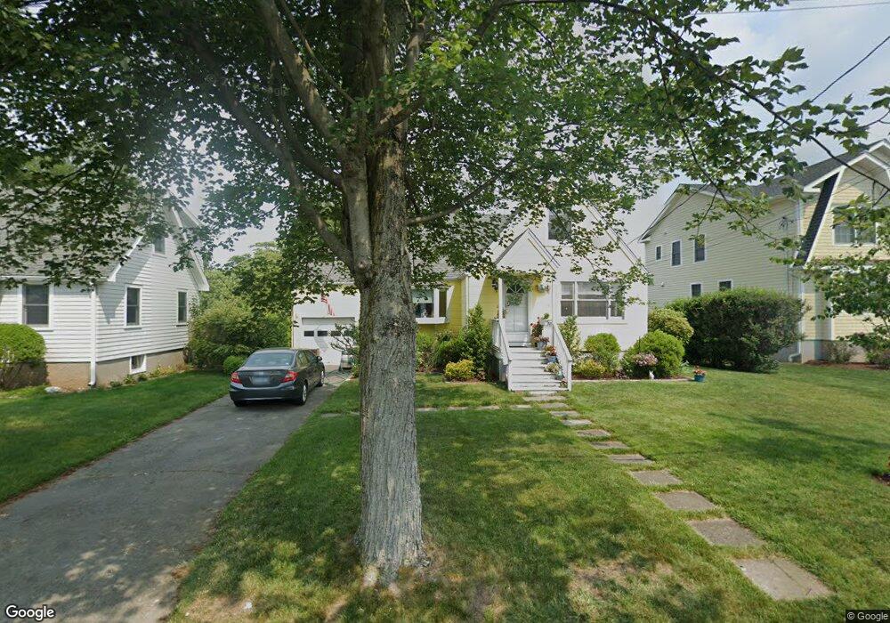 6 Carleton St, Fairfield, CT 06824 - photo 1