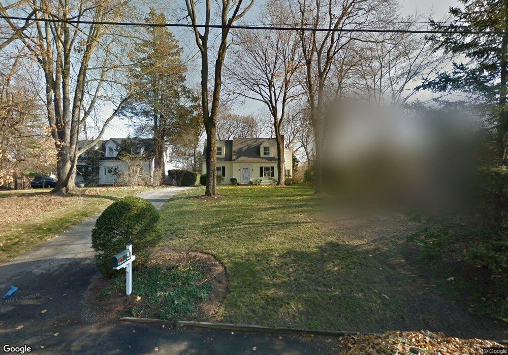 8 Crimmins Rd, Darien, CT 06820 - photo 1