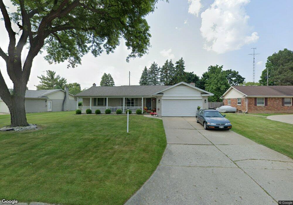 1396 Sentinel Ridge Dr, Flint, MI 48532 - photo 1