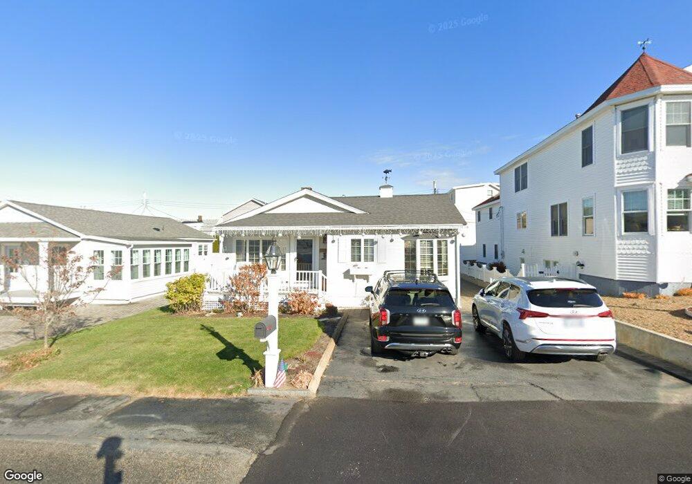 225 Bristol St, Seabrook, NH 03874 - photo 1