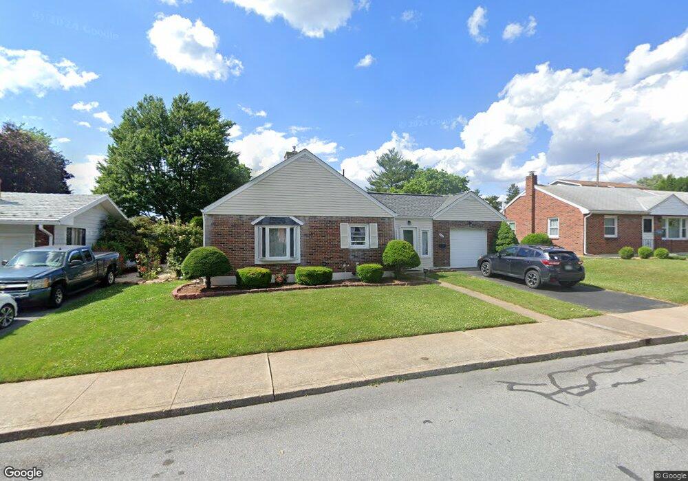 921 Walnut St unit 925, Emmaus, PA 18049 - photo 1