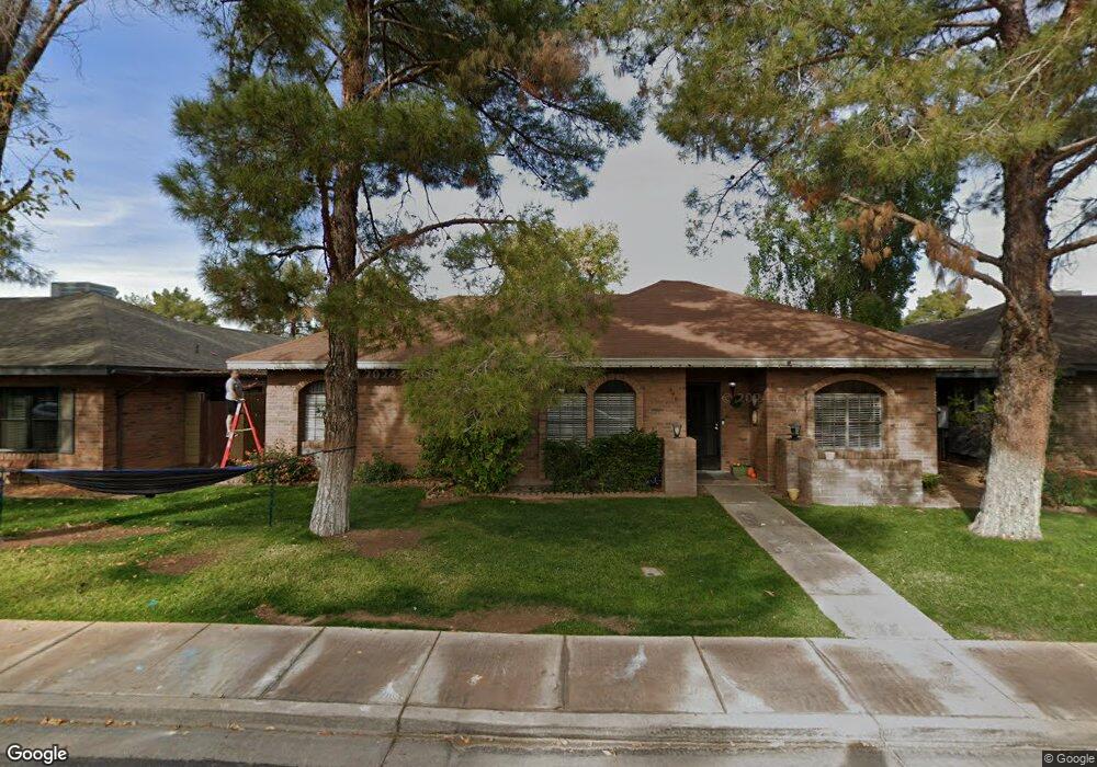 946 E Page St, Gilbert, AZ 85234 - photo 1