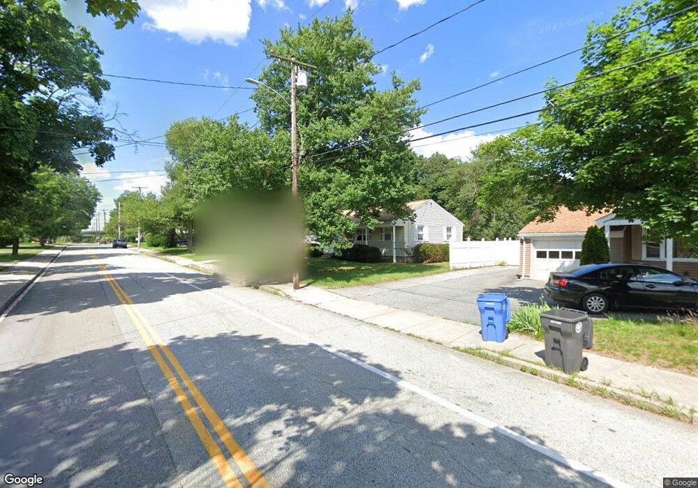 2586 Cranston St, Cranston, RI 02920 - photo 1