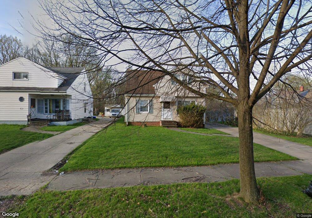 17800 Dalewood Ave, Maple Heights, OH 44137 - photo 1