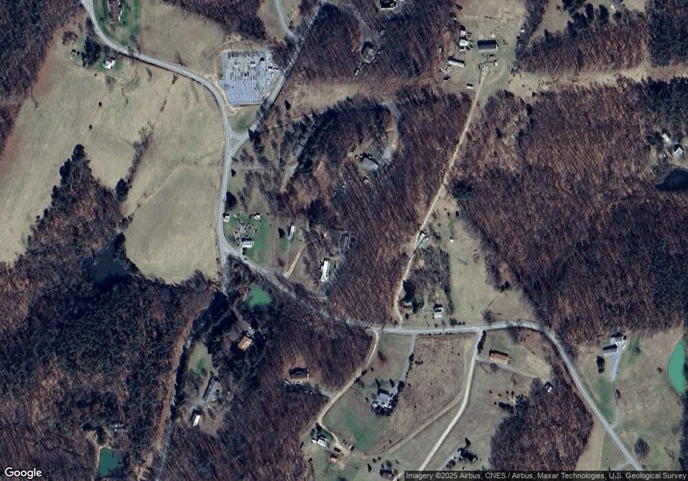 90 Shoemaker Ln, Berkeley Springs, WV 25411 - photo 1