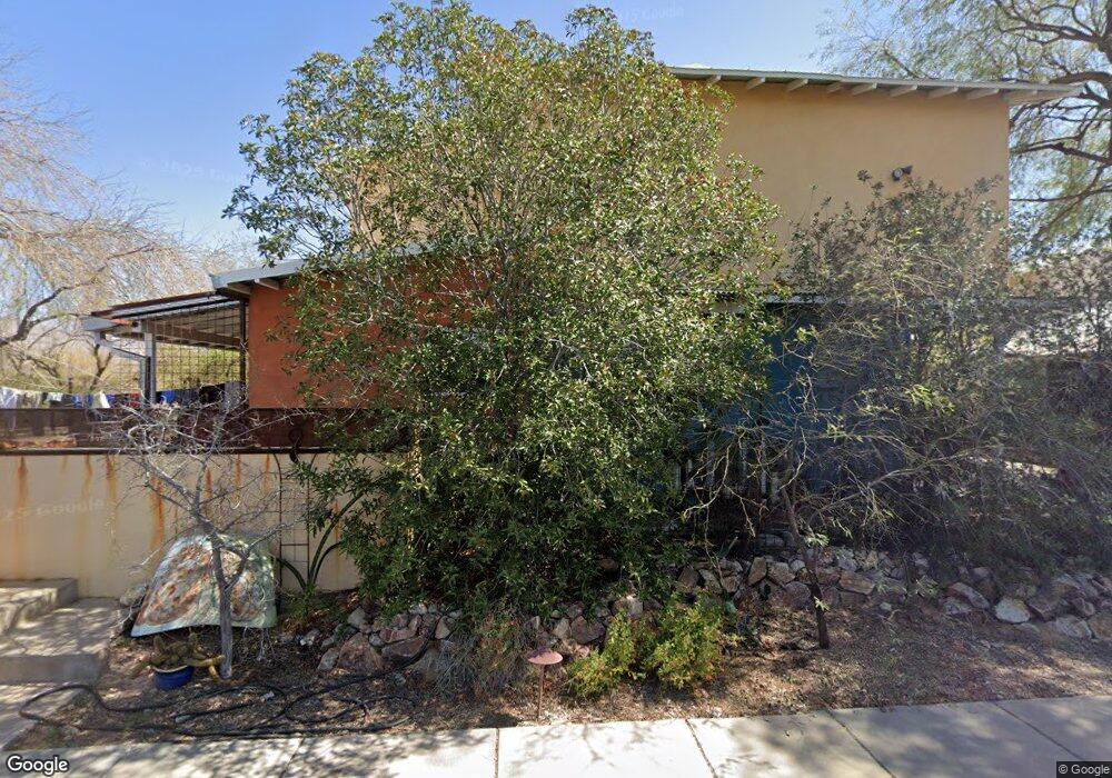531 E Roger Rd, Tucson, AZ 85705 - photo 1