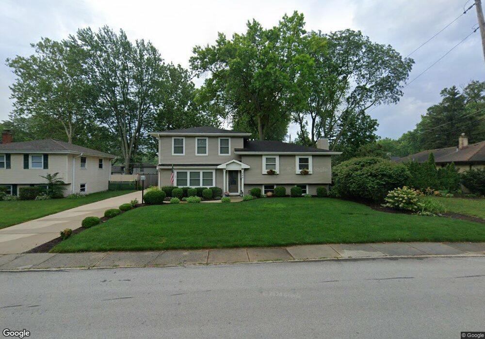 340 Robin Hill Dr unit 9, Naperville, IL 60540 - photo 1